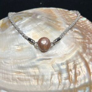 Silver and Mauve/Brown Freshwater Carved Pearl Bracelet